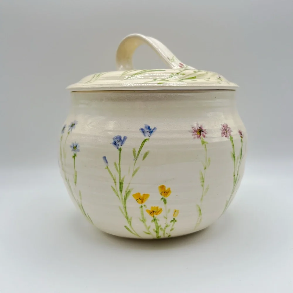 Vintage Studio Art Pottery 2Pc Wildflower Jar with Lid 6.5